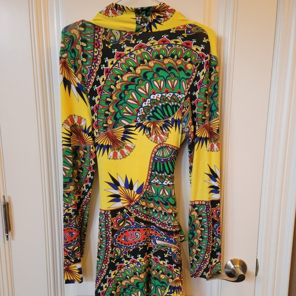 Thirty Three Wrap Dress - Picture 4 of 10